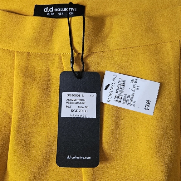 D. D Collective Asymmetrical Pleated Skirt - Picture 4 of 5